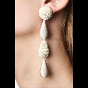 SACHIN & BABI WHITE TALULAH EARRINGS